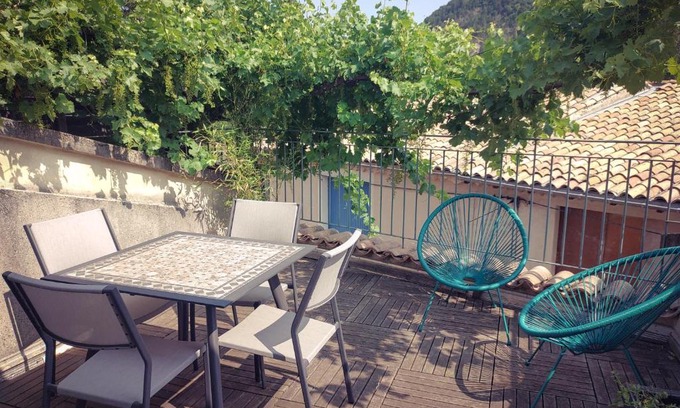 Luc-en-Diois House | Charming Village House with Terrace for Family Getaways