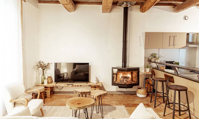 Barbentane House | Relaxing Spa Retreat at Maison de Village Barbentane