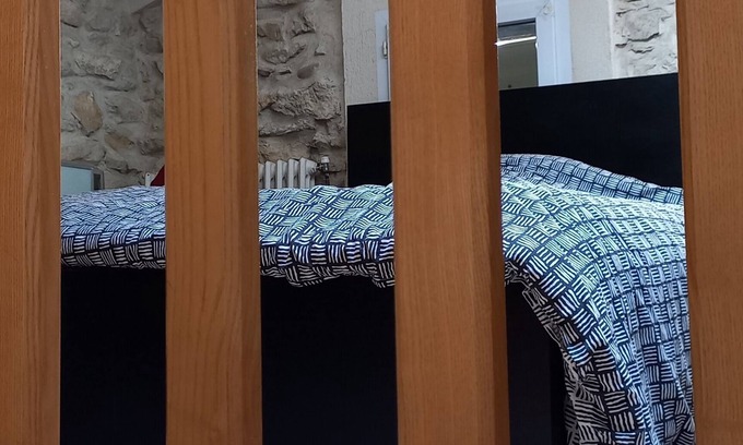 Vedene House | Charming Maison de Village Provencale: Family-Friendly Retreat
