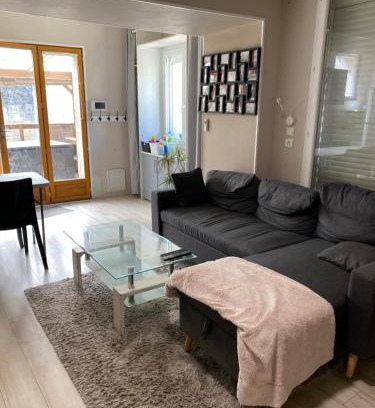 Saint-Brice Apartment | Relaxing Retreat Near Cognac with Private Hot Tub Access