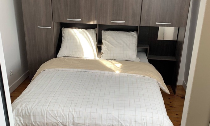Ronchin House | Cozy Maison de Ville: 5 Min to Lille, Family-Friendly Stay