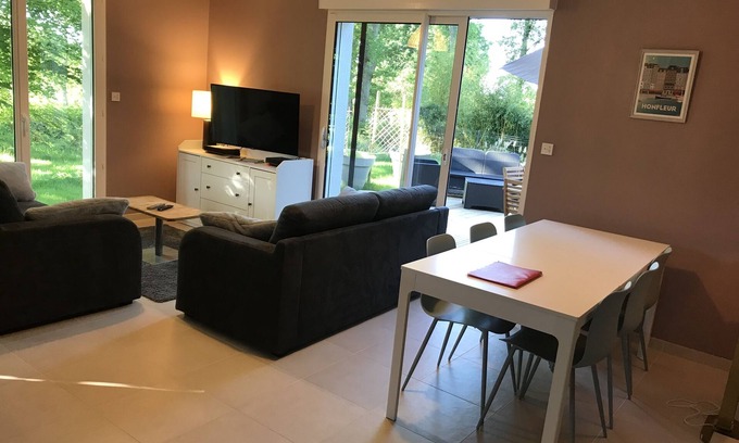 Serqueux House | Unforgettable Stay at Gite des 2 Chênes with Spa & Lake Views