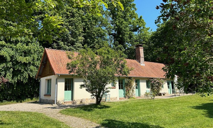 Varengeville-sur-Mer House | Inviting Maison des Petites Bruyères: Family-Friendly Stay