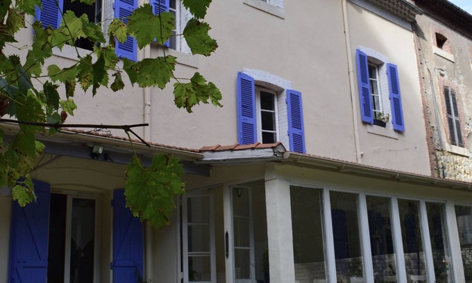 Molieres-sur-Ceze House | Experience Ocean Views and Poolside Relaxation at Maison des Ingénieurs