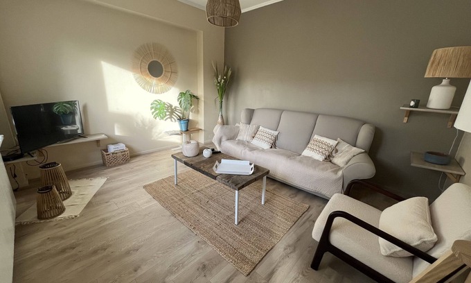 Raches House | Discover Maison des Loup-sticks: Pet-Friendly Retreat