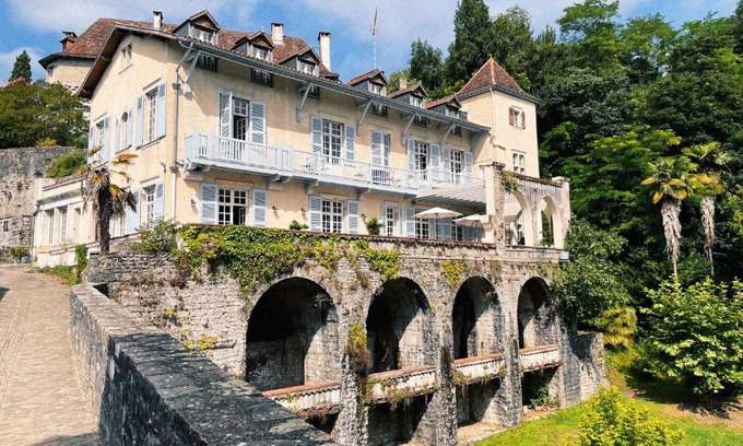 Sauveterre-de-Bearn Bed & Breakfast | Inviting Maison du Gave: Oceanfront Escape with Spa