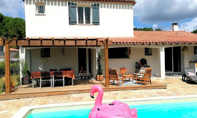 Prades-le-Lez Villa | Discover Maison du Sud: Private Pool & Ocean Views Await