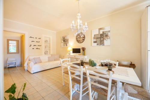 Innamorata House | Experience Maison Elirè - Steps from the Beach & Ocean View
