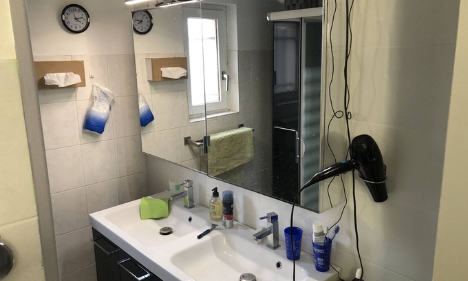 Montricoux House | Relaxing Maison en Pierre with Inviting Pool for Families