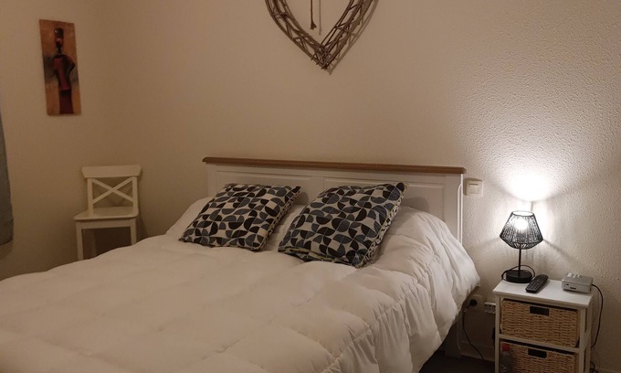 Lafox House | Indulge in Comfort at Maison en Résidence, Lafox 47