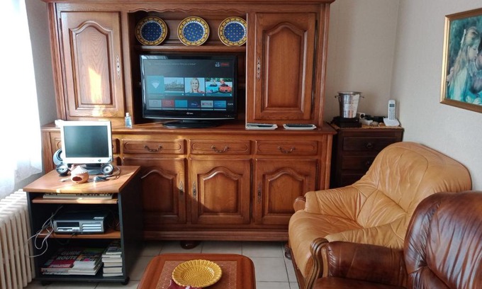 Montlucon House | Pet-Friendly Maison avec Garage et Parking pour Familles