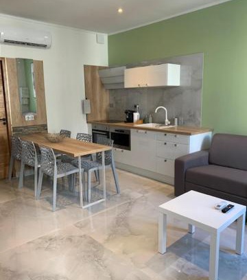 Bourges Apartment | Discover Maison Face à la Cathédrale: Family-Friendly Retreat