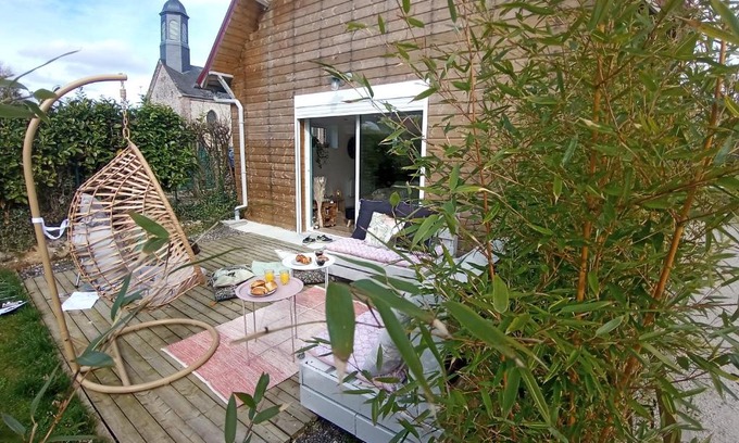 La Chapelle-du-Bourgay House | Family Retreat in the Countryside - Pet and Child Friendly