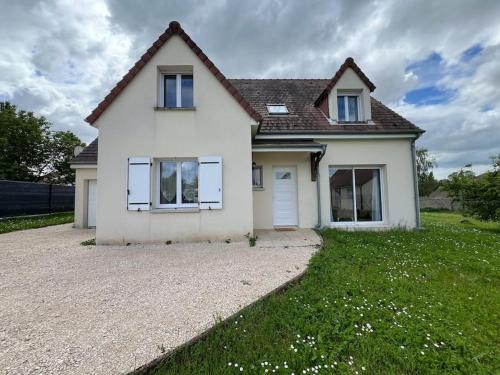 Huisseau-sur-Cosson House | Family-Friendly Retreat Near Château de Chambord - 10/10 Rated