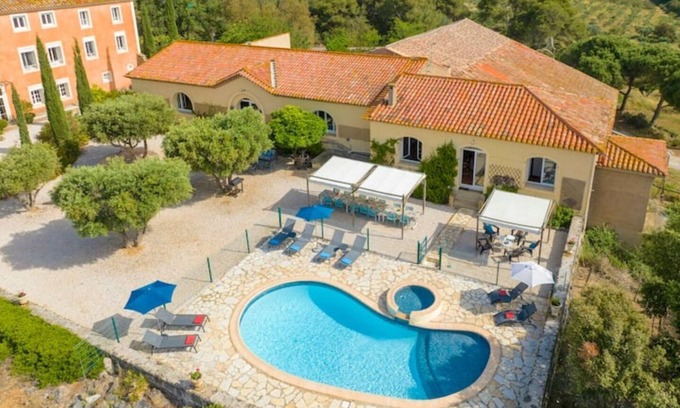 Portiragnes Villa | Family-Friendly Maison avec Piscine Privée et Vue Mer