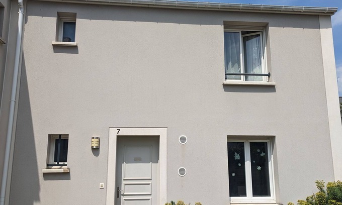 Fleury-Merogis House | Family-Friendly Getaway with Garden Near Paris