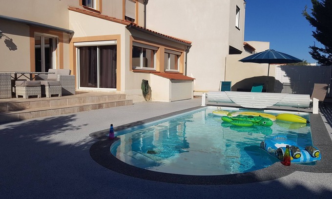 Pollestres House | Family Retreat: Pool, Spa & Cinema Near Gorgeous Beaches
