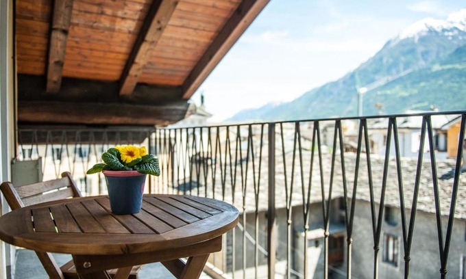 Aosta Apartment | Guest Rated 9.4 - Maison Forum, Pet & Child Friendly Stay