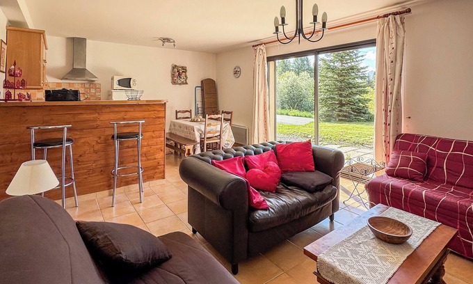 Saint-Michel-de-Chaillol Apartment | Inviting Maison de Montagne with Kitchen & Breakfast Perks