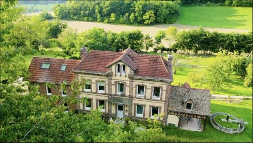 Saint-Pierre-de-Manneville Bed & Breakfast | Discover La Folie Douce: Top-Rated Guesthouse with Dining