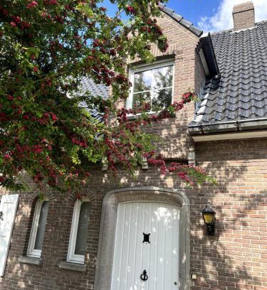 Hertsberge House | Maison François