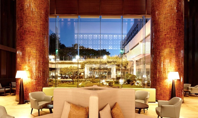 Yeon-dong Hotel | Inviting Maison Glad Jeju: 4-Star Stay with Pool & Spa
