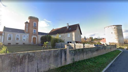 Abrest House | Pet-Friendly Oceanfront Escape at Domaine Vichy La Tour