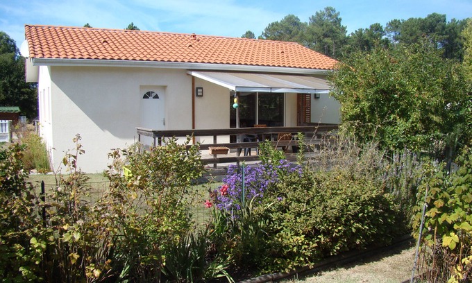 Parentis-en-Born House | Perfect Getaway: Maison Individuelle with Garden & Ocean View