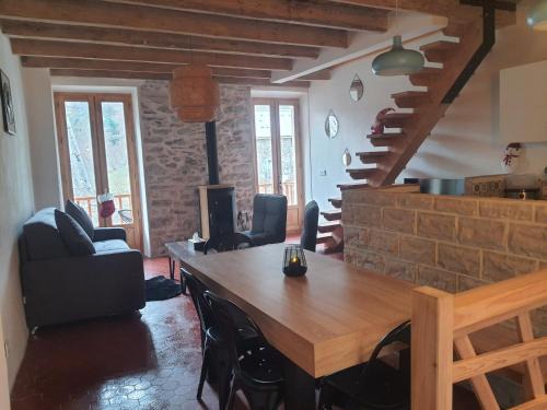 Isola House | Guest Rated: 9.5 at Maison Isola Village for Families
