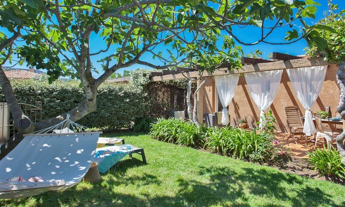 Calvi Villa | Inviting Maison Kiwi with Heated Pool and Garden in Calvi