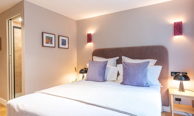 Grenelle Apartment | Maison Letellier - Studio Near the Eiffel Tower with Spa