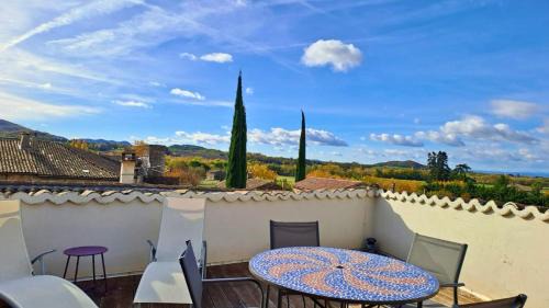 Manas House | Discover Oceanfront Bliss at Maison Louisa, Rated 8/10