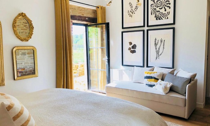 Mazille Bed & Breakfast | Top-Rated Maison Mazille with Pool & Family-Friendly Vibe