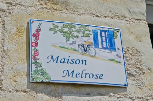 Vouvray Apartment | Discover Maison Melrose: 4-Star Family & Pet-Friendly Retreat