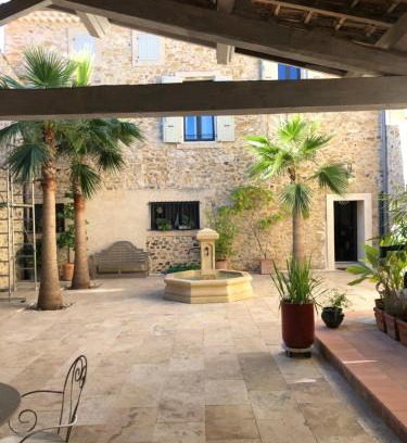 Roujan House | Maison Mia Majorelle