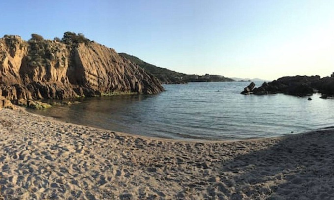 Corse-du-Sud Villa | Seaside Maison Mitoyenne with Breathtaking Sunset Views