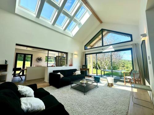 Les Sagnieres Villa | Modern Haven with Breathtaking Views - 5 Min from Lake