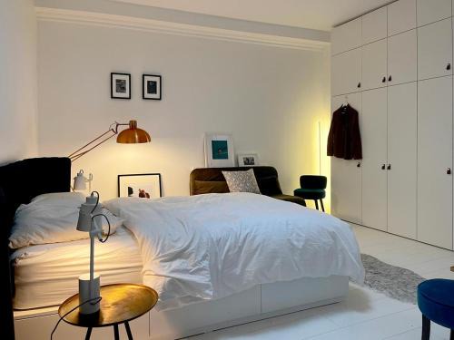 Soulac-sur-Mer Bed & Breakfast | Experience Creative Getaways at Maison Monoï with Spa & Pool