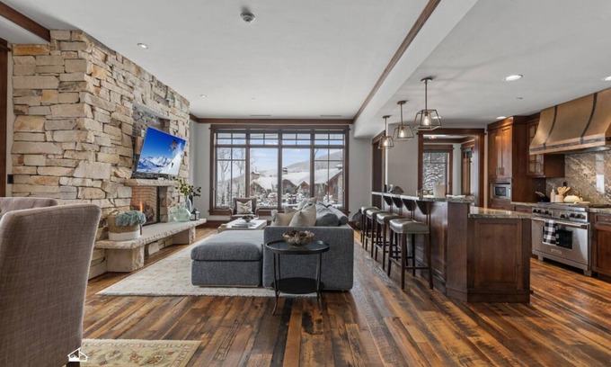 Empire Pass Condo | Guest Rated 9.8! Ski-In/Ski-Out Condo at Maison Moose