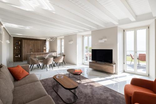 Tremezzina Apartment | Experience Maison MUSA at Vita B: Oceanfront Bliss Awaits