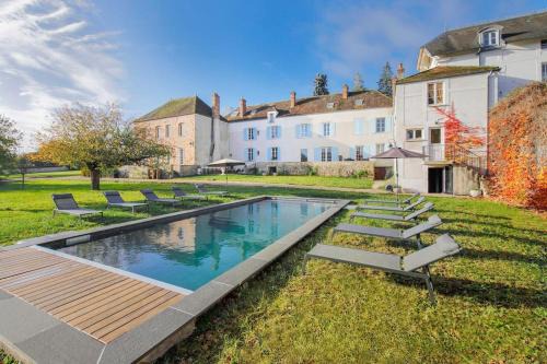 Villecerf House | Experience Maison Nelson: Oceanfront Bliss with Pool Access