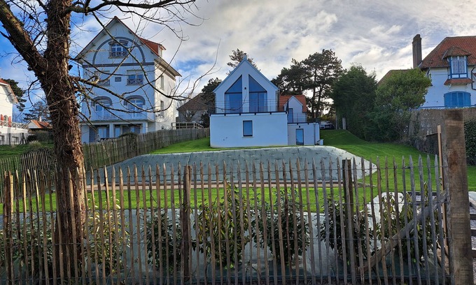Wissant House | Cozy Maison Neuve with Garden, Steps from Wissant Beach