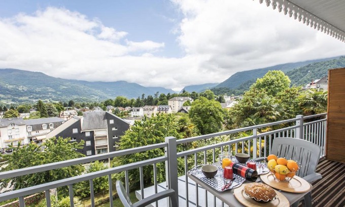Argeles Gazost House | Pet-Friendly Retreat at Maison Planté - Guest Rated 9.6/10