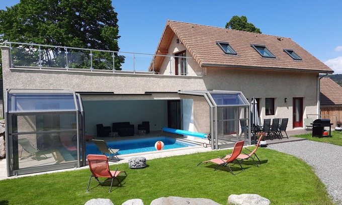 Roissard House | Maison Pour 8 Pers Avec Piscine, Dans le Trieves
