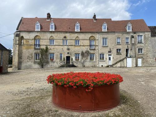 Borest House | Prime Oceanfront Retreat at Maison Prieuré - Guest Rated 10/10