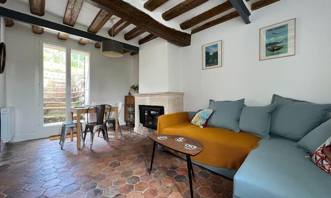 Montigny-sur-Loing Apartment | Guest Rated 10/10: Maison Privée in Centre Montigny