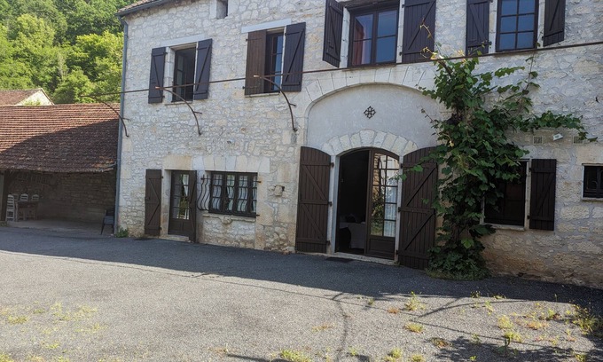 Peyrillac-et-Millac House | Charming Maison Near the Beautiful Dordogne River