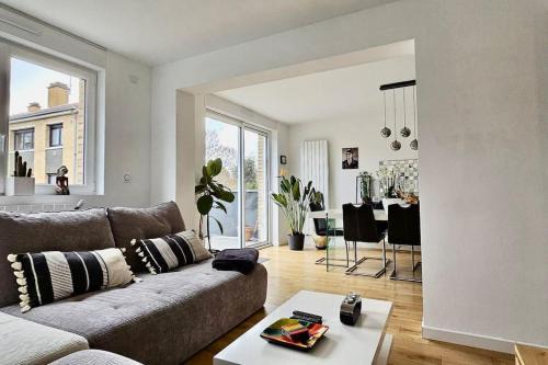Lambersart Villa | Convenient Hotel Near Old Lille with Parking & Family Perks