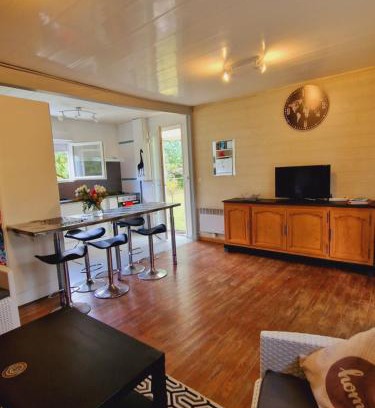 Saubion House | Relaxing Maison near Lakes and Oceans – Family & Pet Friendly