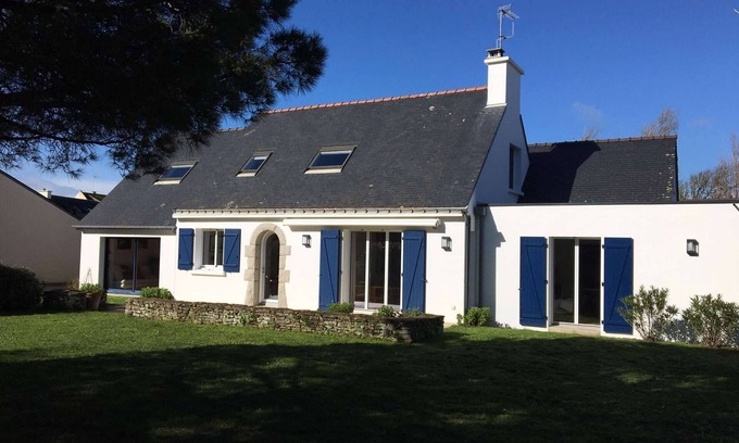 Arzon House | Cozy Maison Near the Beach with Garden and Ocean View
